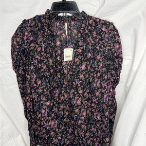 Free People peasant style blouse. New with tags.